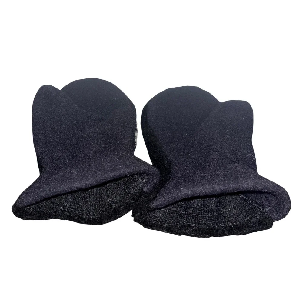 Nanuk | Medium | Black Fleece Mittens | Floral Pattern Mitts | Made‎ in Canada